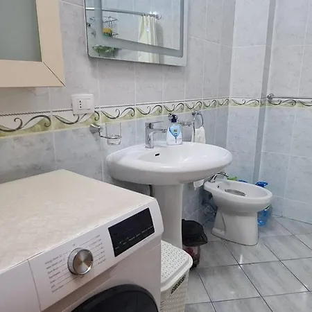 In 아파트 *